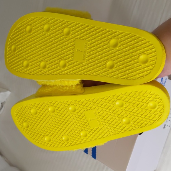 NIB Jeremy Scott X Adidas Sandals - Picture 3 of 6